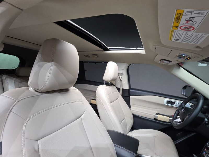2023 Ford Explorer с пробегом 12 717 км