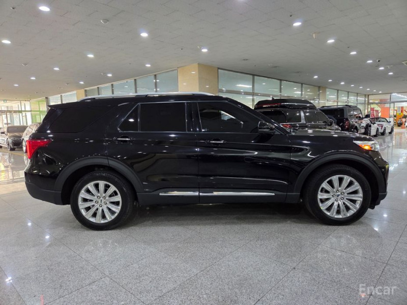 2022 Ford Explorer с пробегом 34 491 км