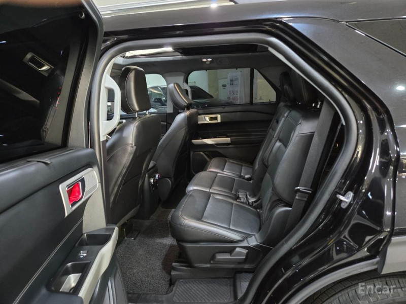 2022 Ford Explorer с пробегом 34 491 км