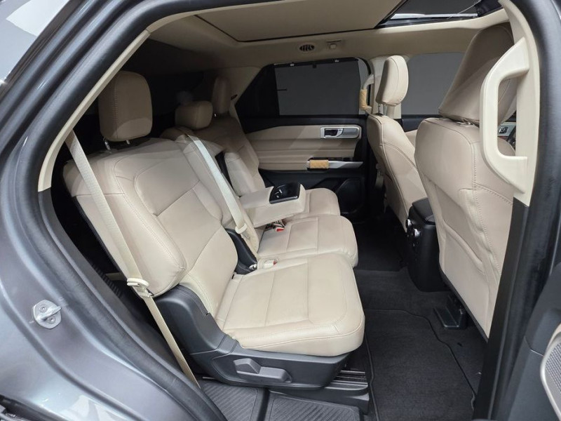 2023 Ford Explorer с пробегом 12 717 км