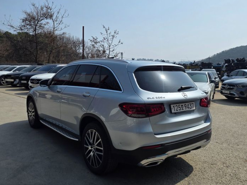 2022 Mercedes-Benz GLC с пробегом 62 328 км