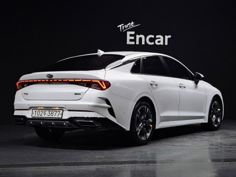 2021 Kia K5 с пробегом 111 256 км