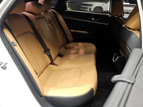 2021 Kia K5 с пробегом 111 256 км