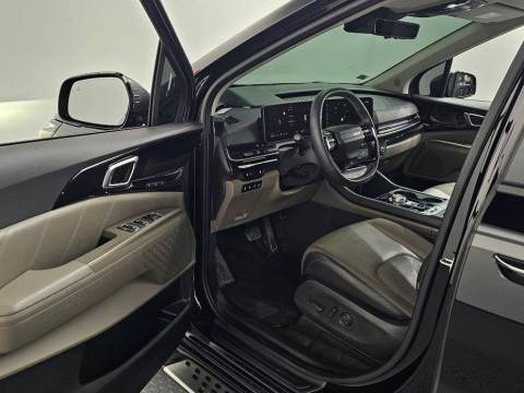 2024 Kia Carnival с пробегом 28 780 км