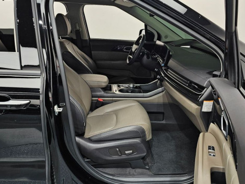 2024 Kia Carnival с пробегом 28 780 км