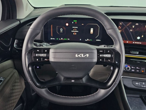 2024 Kia Carnival с пробегом 28 780 км