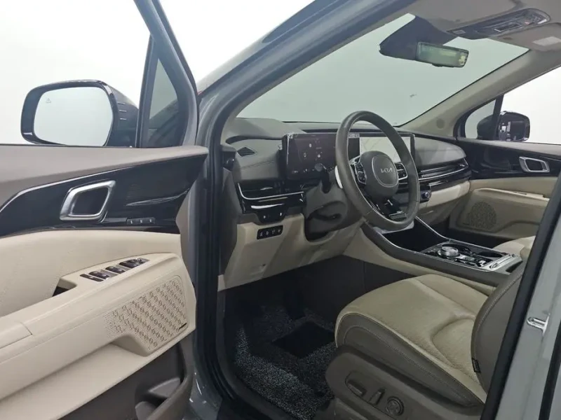 2024 Kia Carnival с пробегом 32 869 км