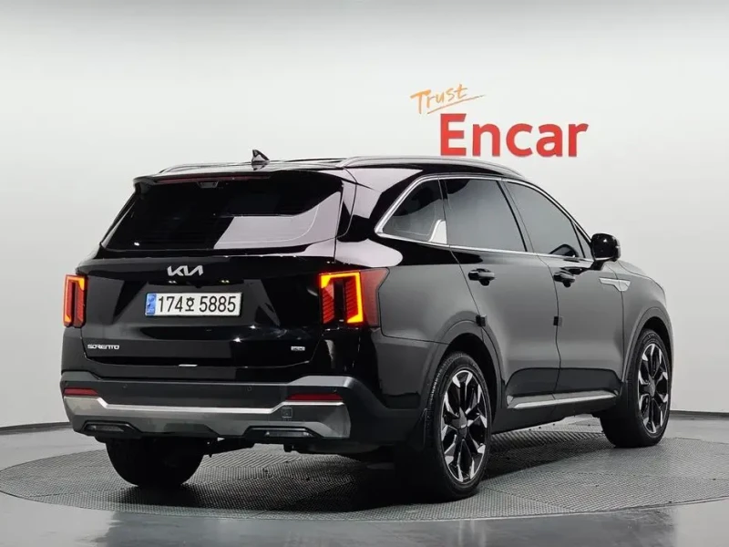 2023 Kia Sorento с пробегом 26 348 км