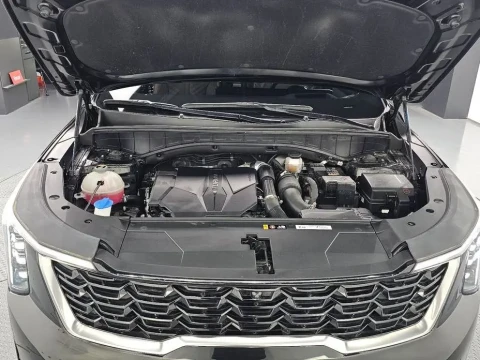 2023 Kia Sorento с пробегом 26 348 км