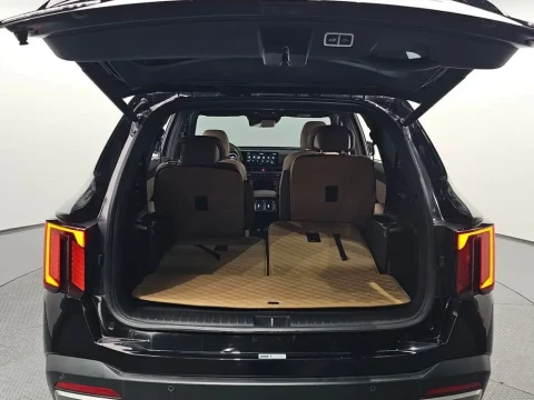 2023 Kia Sorento с пробегом 26 348 км