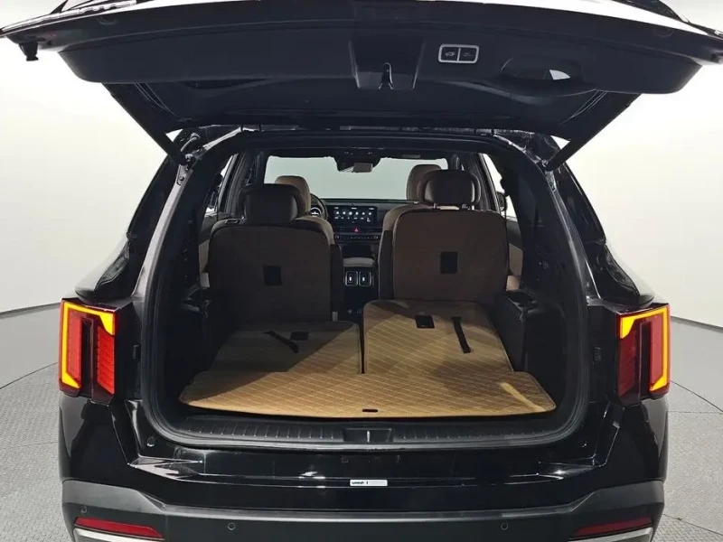 2023 Kia Sorento с пробегом 26 348 км
