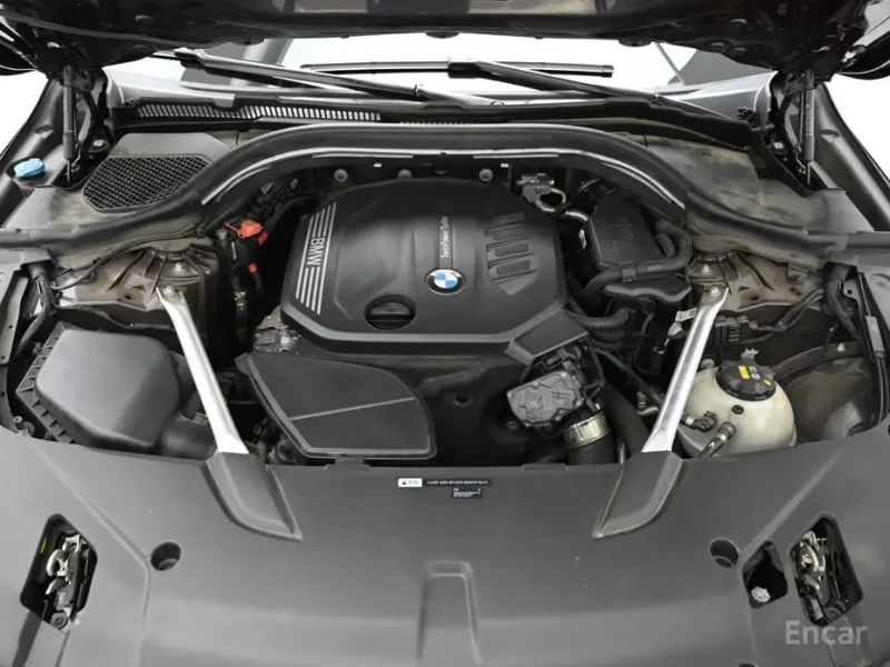 2020 BMW 6 серии с пробегом 83 637 км