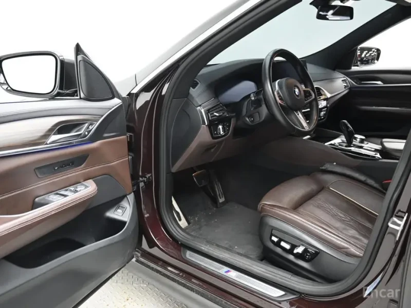 2020 BMW 6 серии с пробегом 83 637 км
