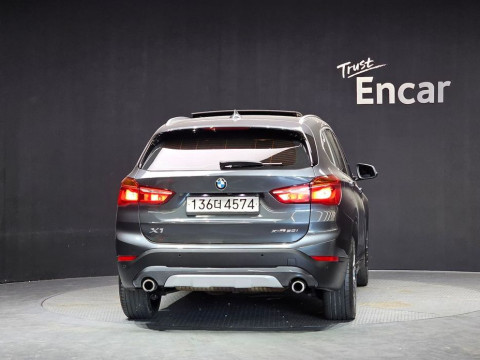 2022 BMW X1 с пробегом 73 731 км