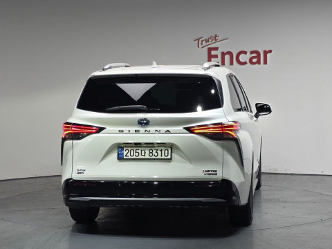 2021 Toyota Sienna с пробегом 73 186 км