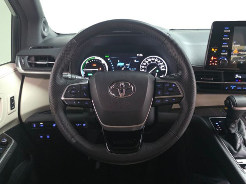 2021 Toyota Sienna с пробегом 73 186 км