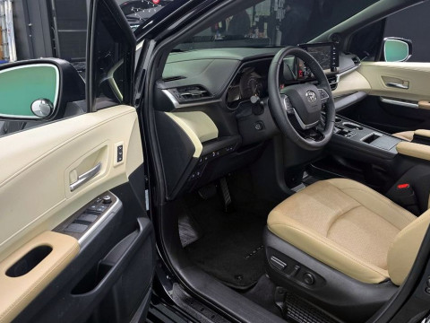 2021 Toyota Sienna с пробегом 47 923 км