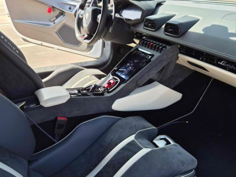 2023 Lamborghini Huracán с пробегом 19 900 км