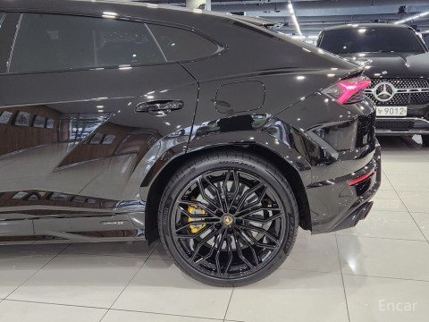 2025 Lamborghini Urus с пробегом 58 км