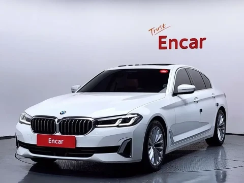2022 BMW 5 серии с пробегом 43 668 км