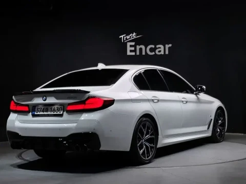2022 BMW 5 серии с пробегом 37 943 км