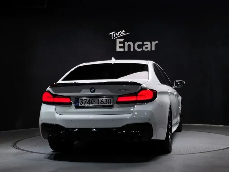 2022 BMW 5 серии с пробегом 37 943 км