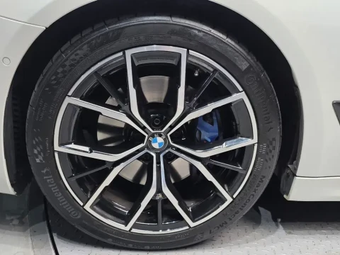 2022 BMW 5 серии с пробегом 37 943 км