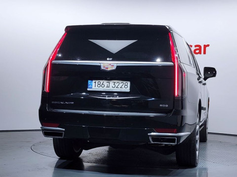 2021 Cadillac Escalade с пробегом 97 471 км