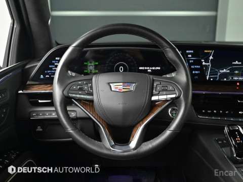 2023 Cadillac Escalade с пробегом 17 218 км