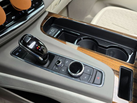 2023 Cadillac Escalade с пробегом 26 633 км