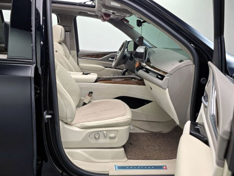 2023 Cadillac Escalade с пробегом 26 633 км