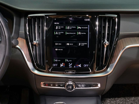 2021 Volvo S60 с пробегом 78 842 км