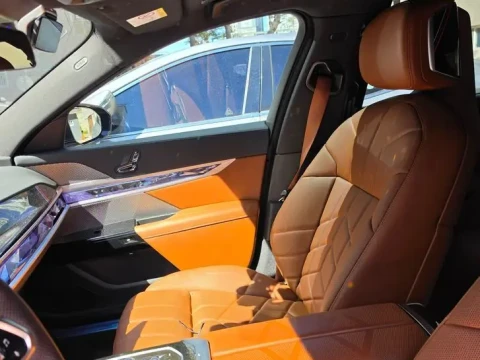2025 BMW 7 серии с пробегом 13 800 км