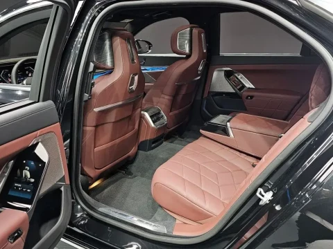 2024 BMW 7 серии с пробегом 30 705 км