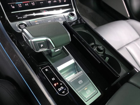 2023 Audi A8 с пробегом 19 436 км
