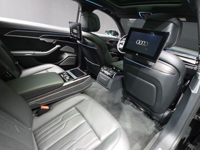 2023 Audi A8 с пробегом 19 436 км