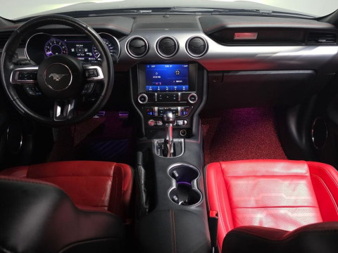 2022 Ford Mustang с пробегом 40 351 км