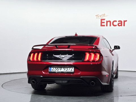 2023 Ford Mustang с пробегом 19 879 км