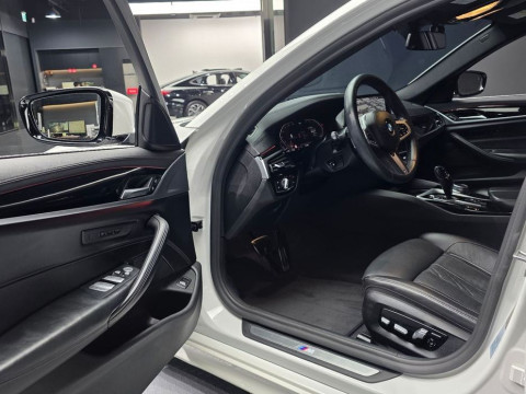 2020 BMW 5 серии с пробегом 105 780 км