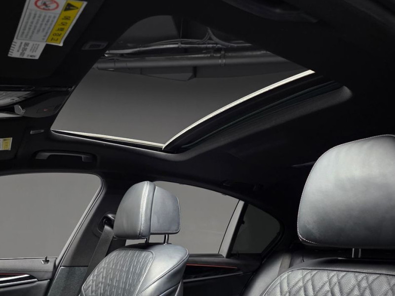 2020 BMW 5 серии с пробегом 105 780 км