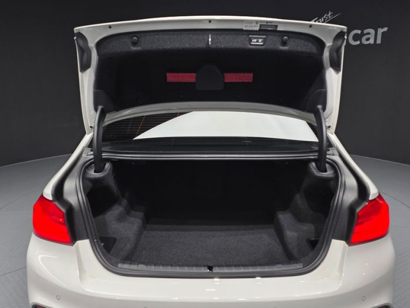 2020 BMW 5 серии с пробегом 105 780 км