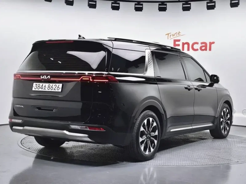 2022 Kia Carnival с пробегом 75 724 км
