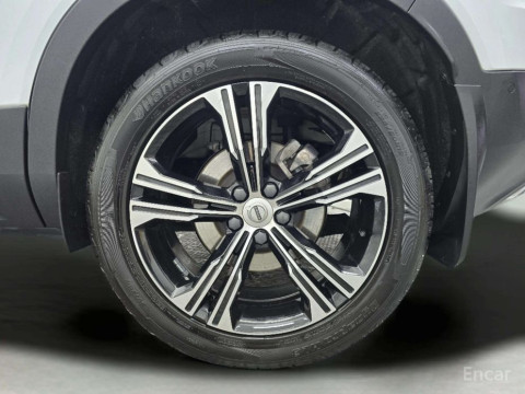 2020 Volvo XC40 с пробегом 72 068 км