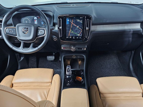 2020 Volvo XC40 с пробегом 64 891 км