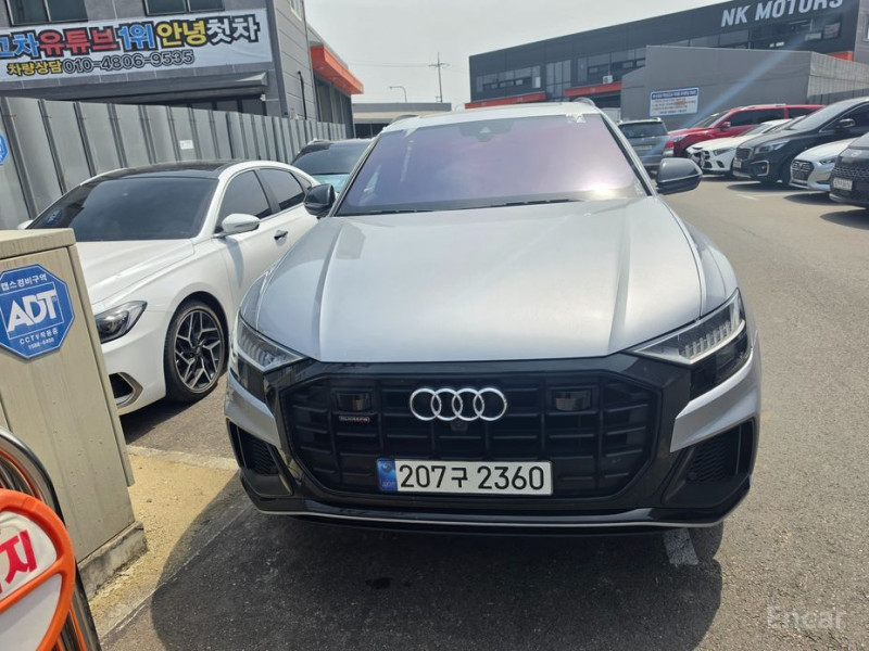 Audi Q8