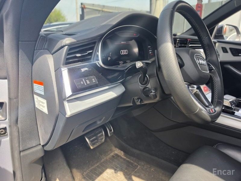 2021 Audi Q8 с пробегом 71 472 км