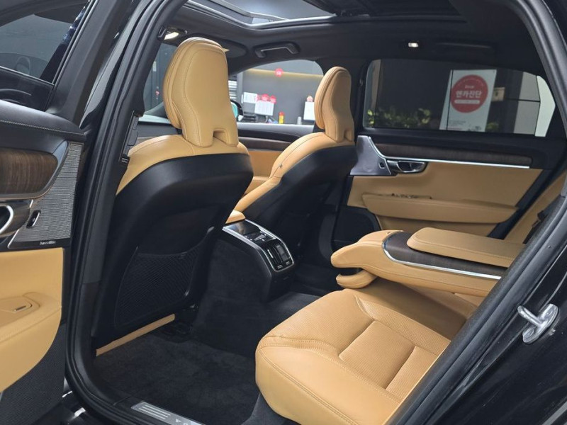 2022 Volvo S90 с пробегом 94 674 км