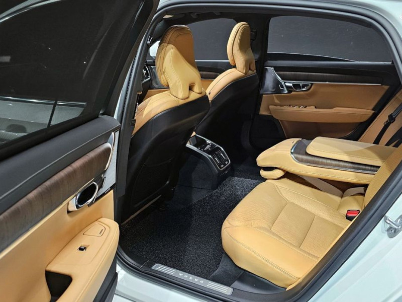 2022 Volvo S90 с пробегом 63 622 км