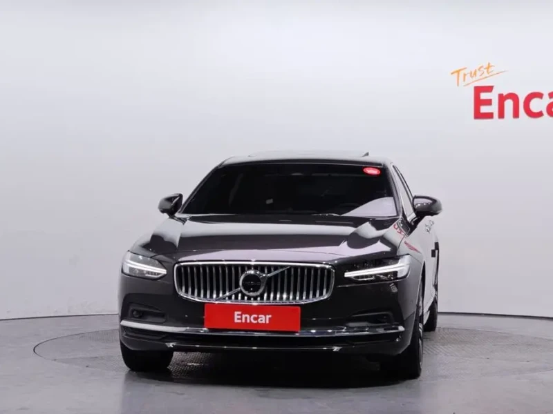 2022 Volvo S90 с пробегом 41 806 км