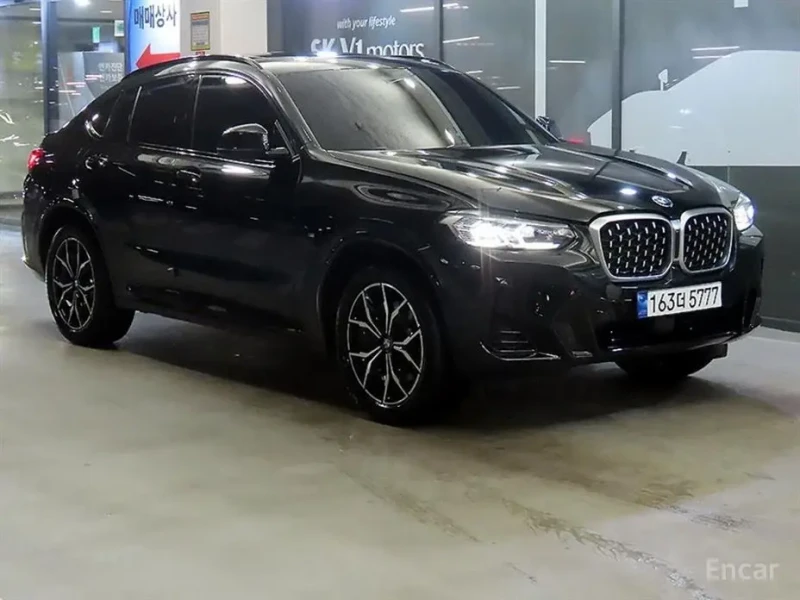 2023 BMW X4 с пробегом 30 829 км